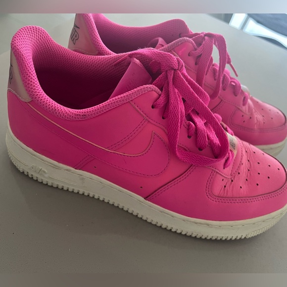 Wmns Air Force 1 '07 Essential 'Laser Fuchsia' - Picture 5 of 11